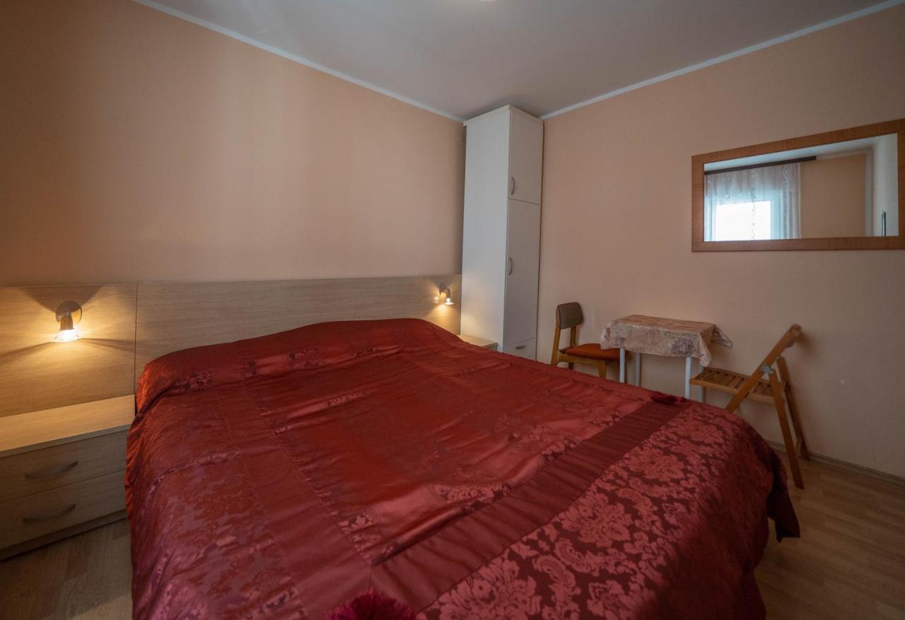 Seaside Serenity: 2-Bedroom Apartment With Boka Bay View Kotor Bagian luar foto