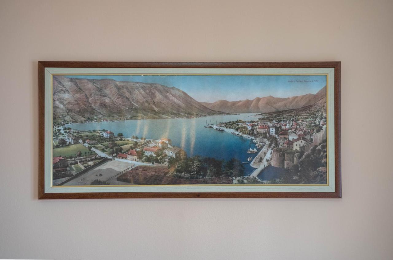 Seaside Serenity: 2-Bedroom Apartment With Boka Bay View Kotor Bagian luar foto